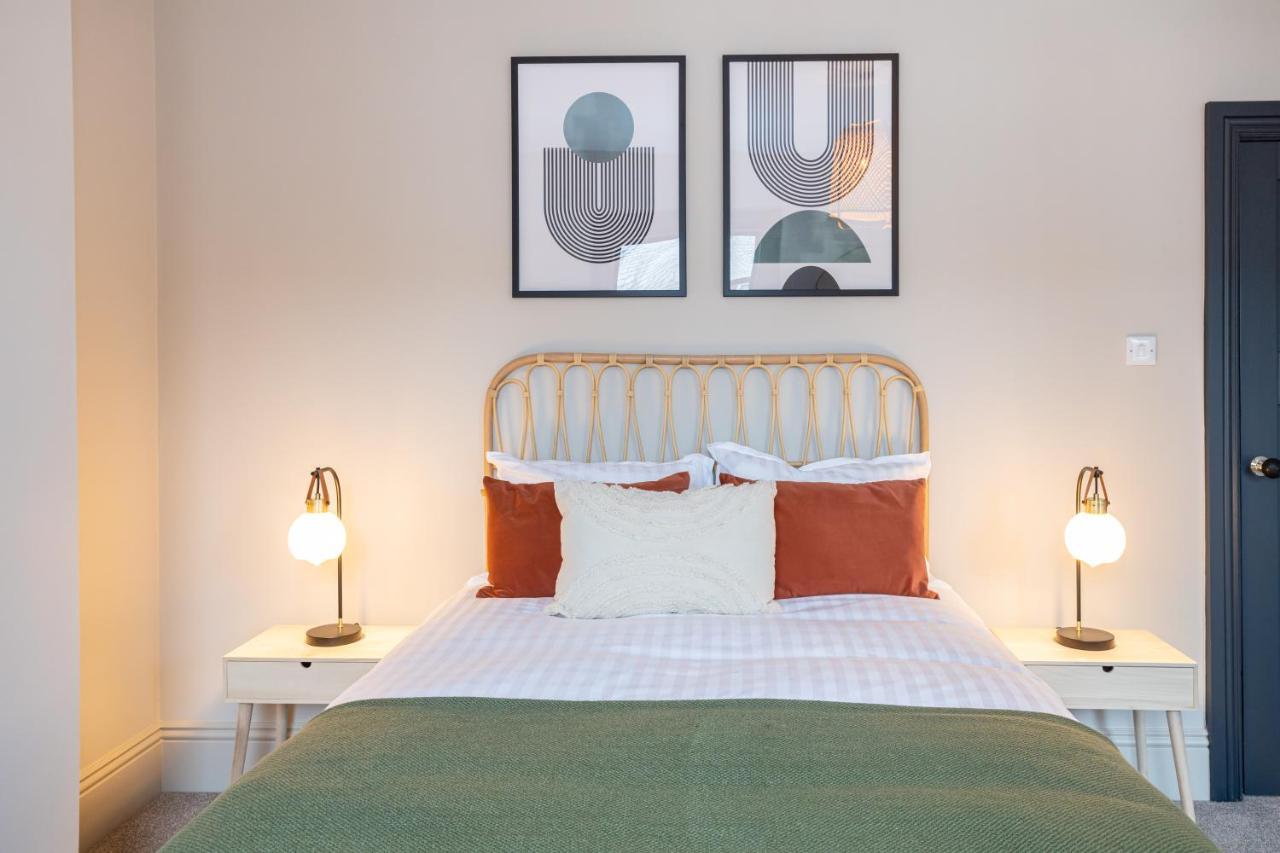 Stunning Scandi 3 Bed House In Manchester-Parking Villa Exterior photo